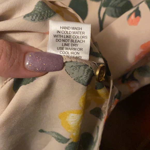 Floral blouse - Picture 6 of 8